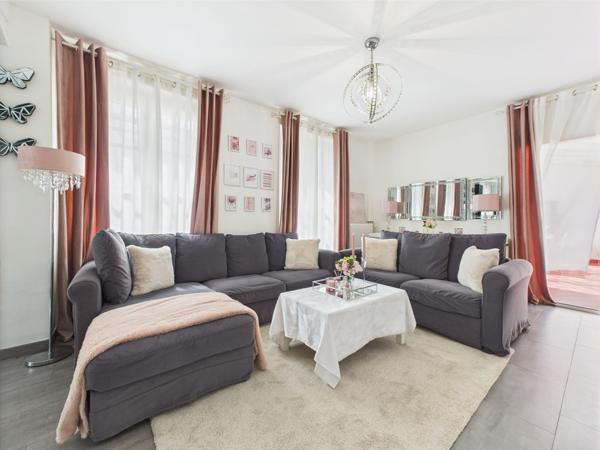 Corbeil-Essonnes (91100) Maison familiale 6 pièces – 130 m² – Jardin arboré et véranda – Corbeil-Essonnes