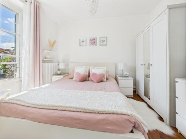 Corbeil-Essonnes (91100) Maison familiale 6 pièces – 130 m² – Jardin arboré et véranda – Corbeil-Essonnes