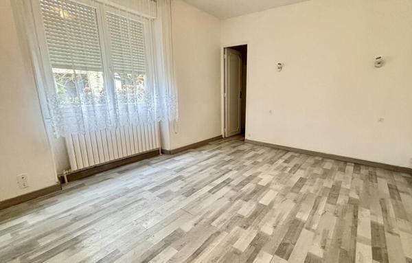 Maison 180 m2 avec Grange de 125 m2 au sol