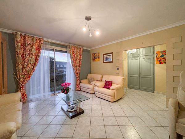 A VENDRE - MAISON ECOUFLANT BOURG - 5 CHAMBRES - STUDIO AMENAGE