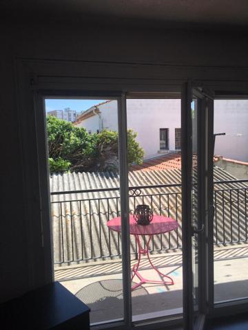11210 PORT LA NOUVELLE Appartement 3 pièces balcon