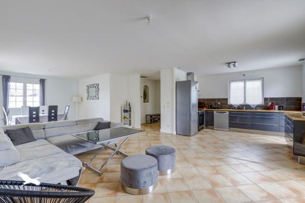Maison à vendre |  Saint-Geniès-Bellevue |  4 pièces | 113 m²