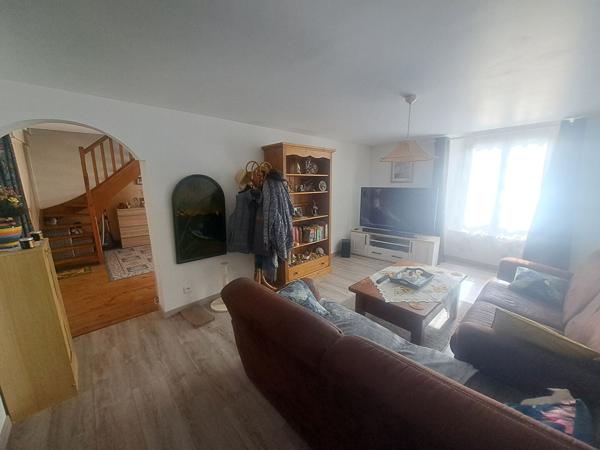 IMMEUBLE DE RAPPORT- CENTRE VILLE DE LA FLECHE