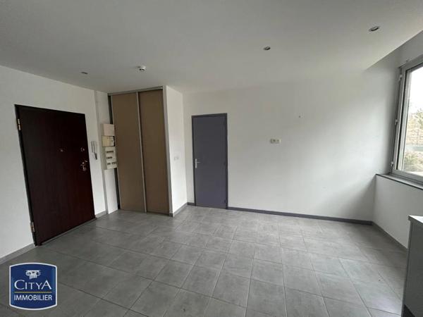 Appartement à louer 2 pièces 54.8m²