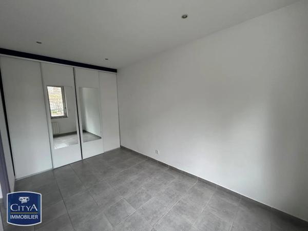Appartement à louer 2 pièces 54.8m²