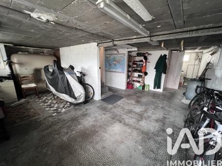 Maison à vendre 5 pièces 98 m² Saint-Aubin-le-Cloud