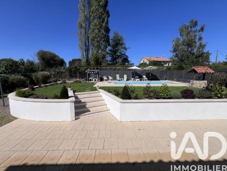 Maison à vendre 5 pièces 98 m² Saint-Aubin-le-Cloud