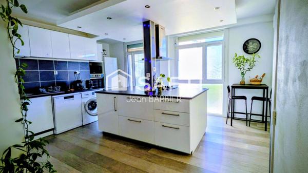 Toulon la Rode/ Mayol, bel et spacieux appartement de 103m², proches des commodités et du centre ville. Possibilité de garage ..