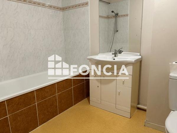 Location Appartement 2 pièces 46.07 m² - 42 AVENUE DU RESEAU JOHNNY Quimper 29000