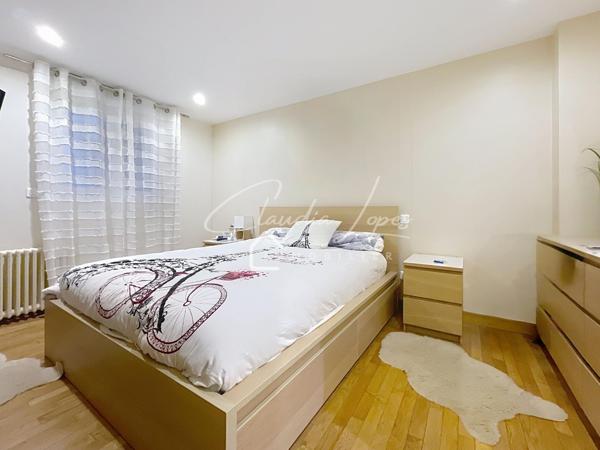 MAISON FAMILIALE -PAS MITOYENNE TRÈS BEAUX VOLUMES