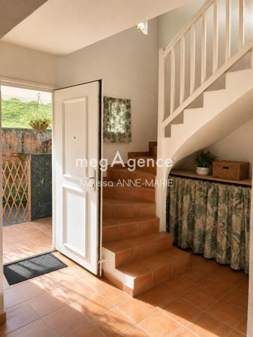 Appartement à GOURBEYRE, 97113 - 3 pièces 68m²