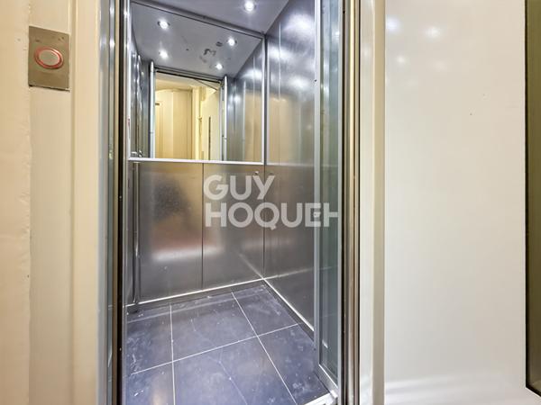 Studio équipé - Étage élevé avec ascenseur - Métro Louis Blanc