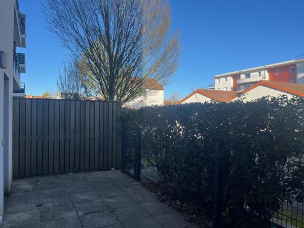 Transaction immobilière › Grand Studio avec Terrasse et Parking - La Rochelle