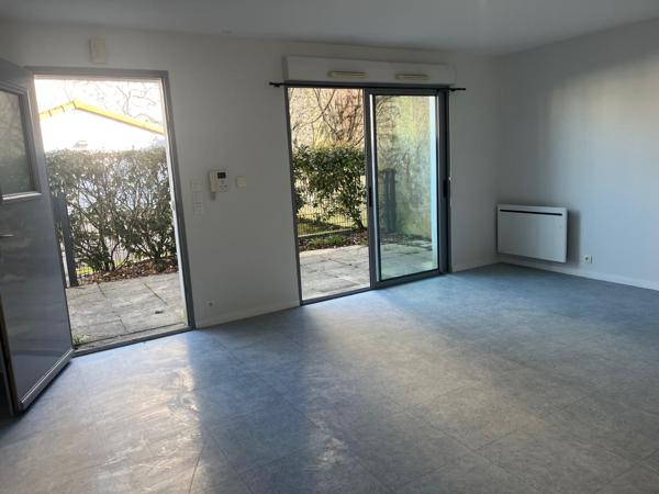 Transaction immobilière › Grand Studio avec Terrasse et Parking - La Rochelle
