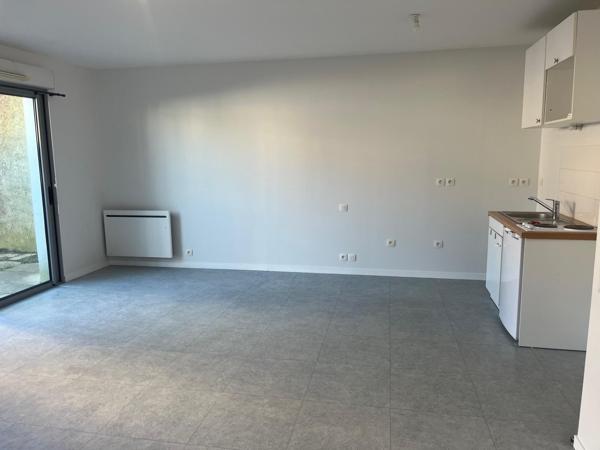 Transaction immobilière › Grand Studio avec Terrasse et Parking - La Rochelle