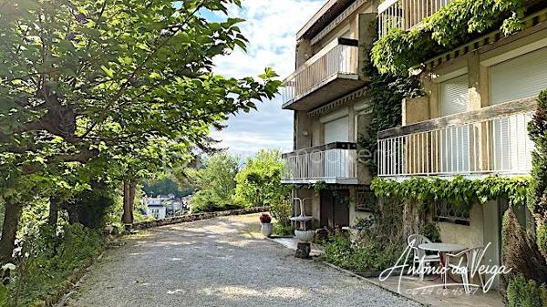 Immeuble commercial de 359 m²