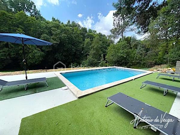 Immeuble commercial de 359 m²