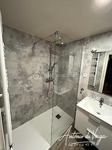 Immeuble commercial de 359 m²