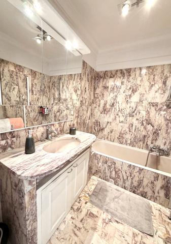 Nice (06200) FABRON - Elégant 2 pièces de 61m² avec terrasse - Résidence de standing avec piscine et concierge!