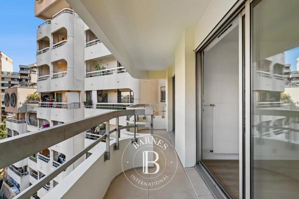 Paris 19ème, Appartement 1 Chambre -  49 m² à vendre