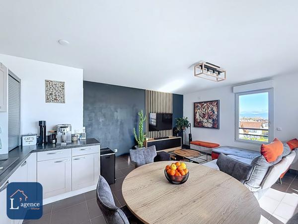 Appartement T4  89 m2 Vue Mont-Blanc garage double et cave à GEX 01170