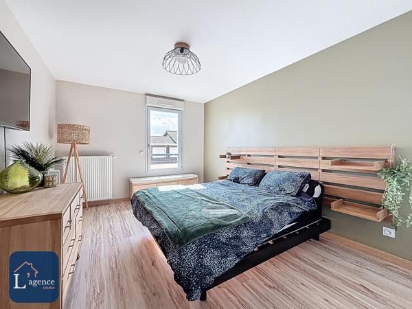 Appartement T4  89 m2 Vue Mont-Blanc garage double et cave à GEX 01170