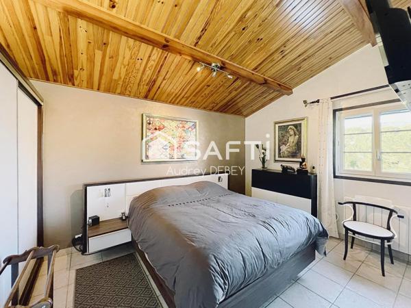 MAS DE CHARME AVEC JARDIN PISCINE DEPENDANCE ET GARAGE À QUELQUES PAS DE LA MER