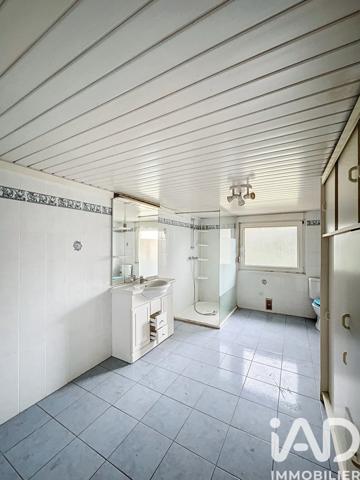 Immeuble à vendre 257 m² Ippling