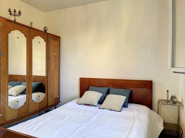 QUARTIER PAVILLIONNAIRE - MAISON FAMILIALE DE 4 CHAMBRES sur 3 niveaux, dans un secteur calme.