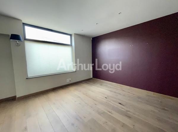MAISON RÉHABILITÉ EN BUREAUX EN PARFAIT ÉTAT À BAILLEUL