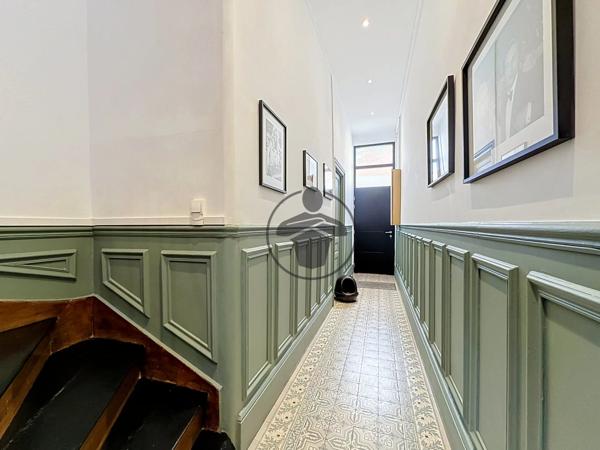 Vente                                                      Maison
                        
                     7 pièces                      202 m2                     à Saint-Quentin