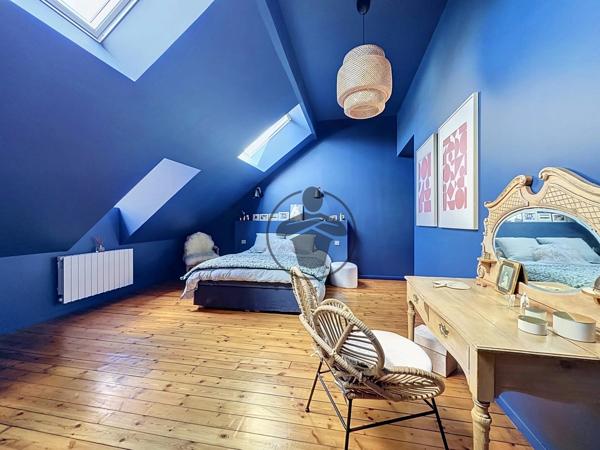Vente                                                      Maison
                        
                     7 pièces                      202 m2                     à Saint-Quentin