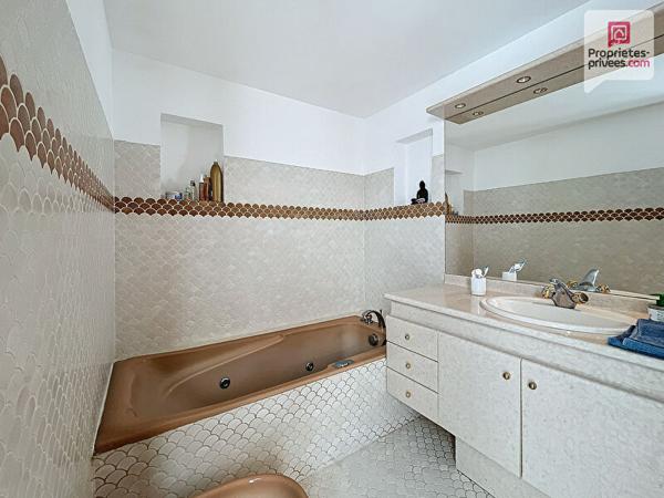 Tourrettes - Maison d'architecte avec piscine