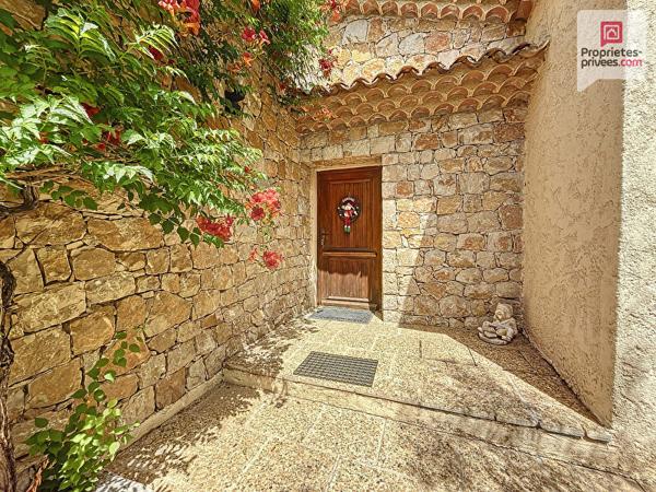 Tourrettes - Maison d'architecte avec piscine