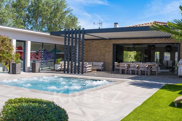 Exceptionnelle villa en bord de mer