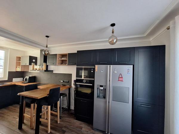 Appartement Noisy Le Sec 2 pièces, rénové 50.23 m2 179900