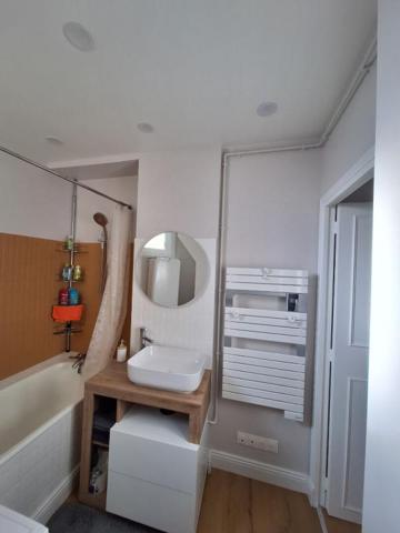 Appartement Noisy Le Sec 2 pièces, rénové 50.23 m2 179900