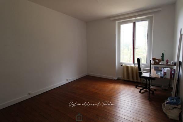 MAISON BOURGEOISE EN PIERRE RENOVEE AVEC PISCINE, DEPENDANCES ET PLUS DE 3,6 HECTARES DE TERRAIN