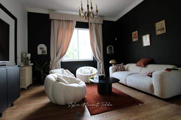 MAISON BOURGEOISE EN PIERRE RENOVEE AVEC PISCINE, DEPENDANCES ET PLUS DE 3,6 HECTARES DE TERRAIN