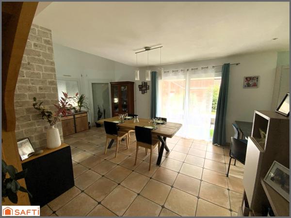 GRANDE MAISON CONSTRUCTION TRADITIONNELLE BRIQUE, 4 BELLES CHAMBRES, GARAGE DOUBLE SUR TERRAIN 1850 M2