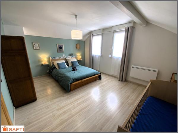 GRANDE MAISON CONSTRUCTION TRADITIONNELLE BRIQUE, 4 BELLES CHAMBRES, GARAGE DOUBLE SUR TERRAIN 1850 M2