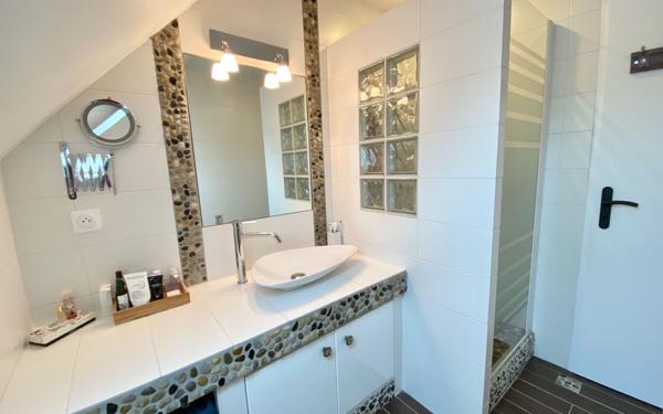 Maison à vendre    8 pièces • 161 m2 Mandres-les-Roses