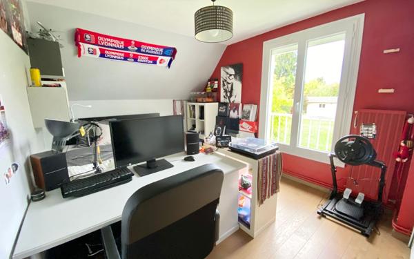 Maison à vendre    8 pièces • 161 m2 Mandres-les-Roses