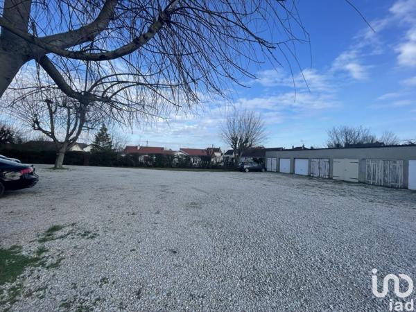 Appartement 4 pièces de 65 m² à Saint-Julien-les-Villas (10800)