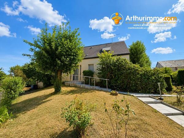 Vente                                                      Maison
                        
                     7 pièces                      134 m2                     à Vitré
