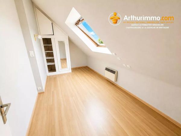 Vente                                                      Maison
                        
                     7 pièces                      134 m2                     à Vitré
