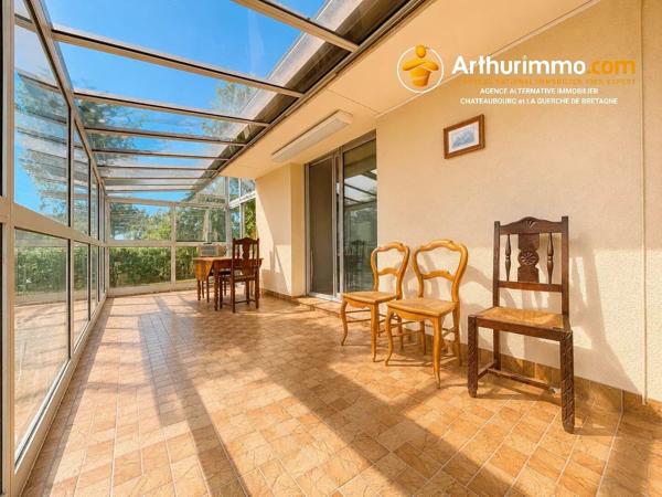 Vente                                                      Maison
                        
                     7 pièces                      134 m2                     à Vitré