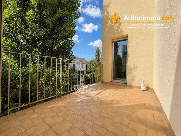 Vente                                                      Maison
                        
                     7 pièces                      134 m2                     à Vitré