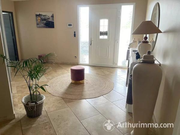 Vente                                                      Villa
                        
                     10 pièces                      386 m2                     à Dijon