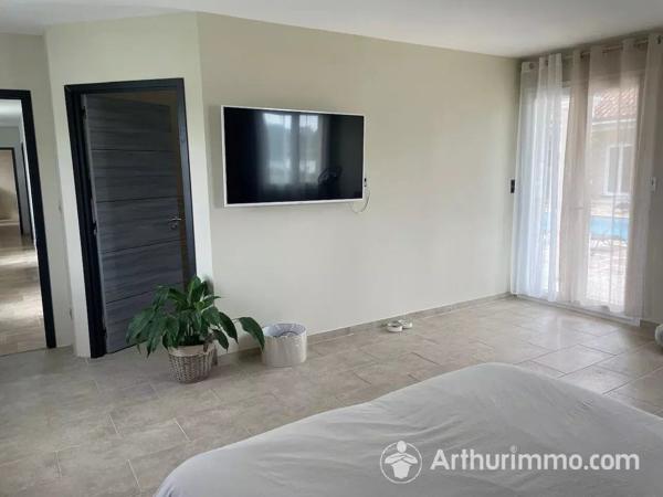 Vente                                                      Villa
                        
                     10 pièces                      386 m2                     à Dijon